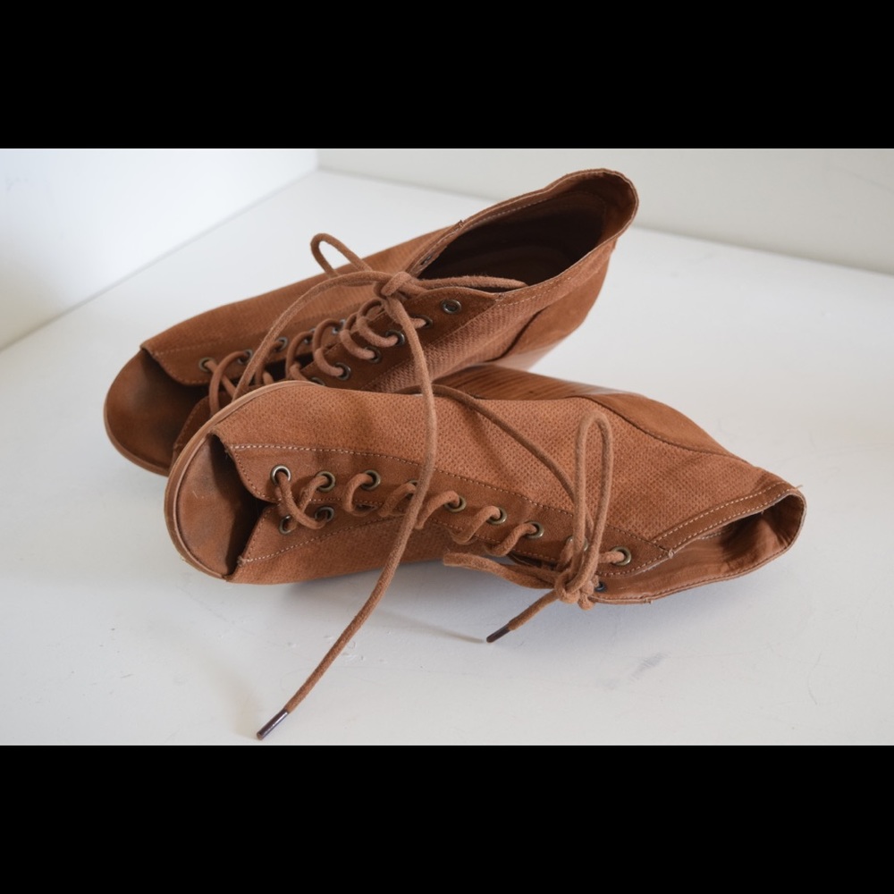 Urban outfitters lace up ankle boots - Picture 4 of 8